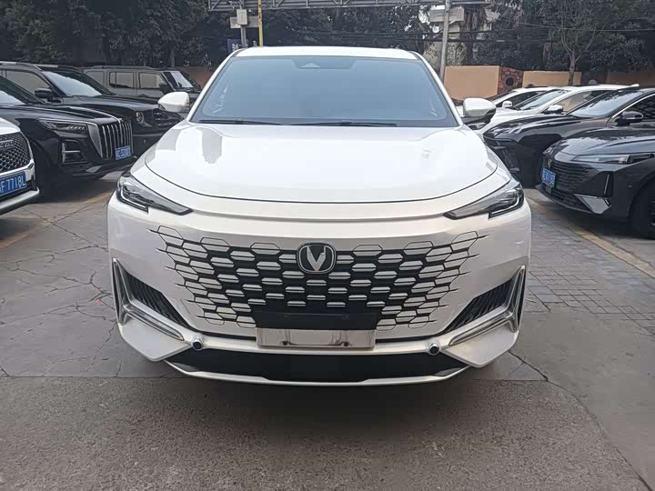 Changan UNI-K 2023 2023款 2.0T 两驱悦享型