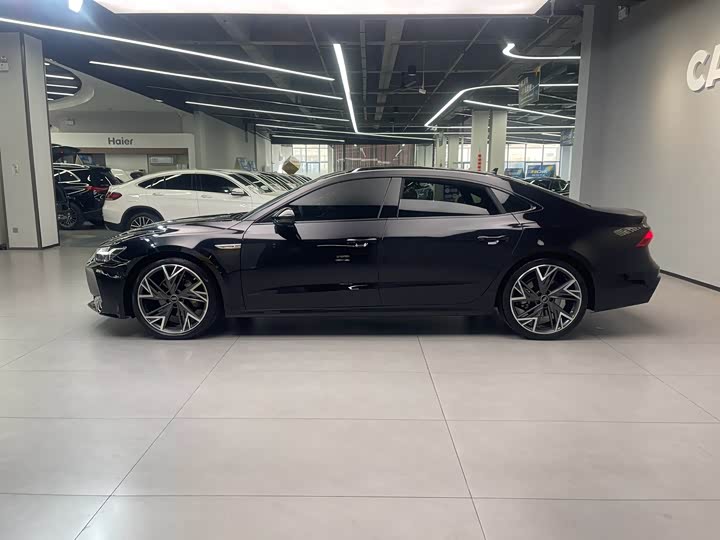 Audi A7L 2024 2024款 45 TFSI quattro S-line 黑武士版