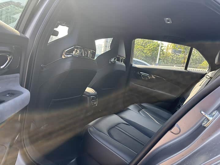 GAC Trumpchi Empow R 2023 2023款 400T 自动R MAX