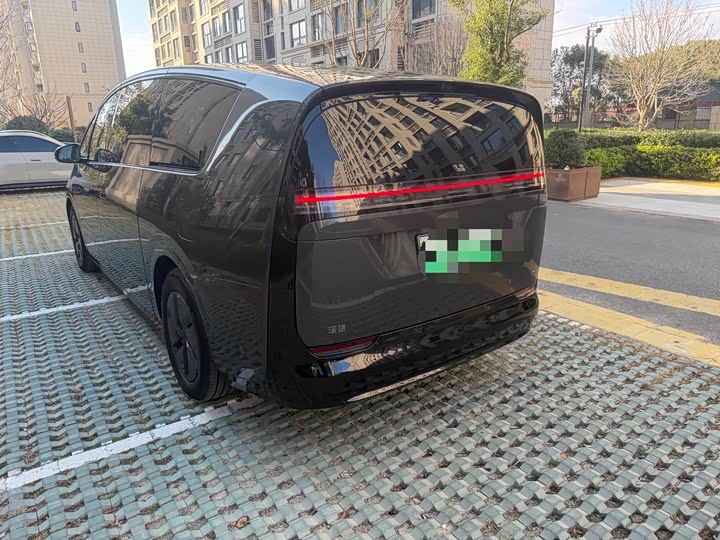 LiXiang Mega 2025 2025款 Home 家庭特别版