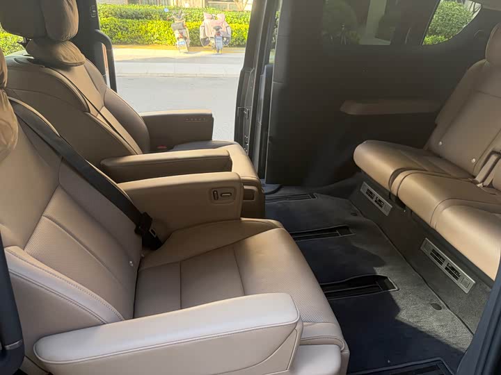 LiXiang Mega 2025 2025款 Home 家庭特别版