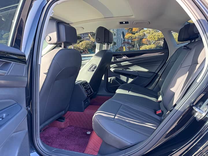 Volkswagen Passat 2025 2025款 出众款 380TSI 星空龙腾版