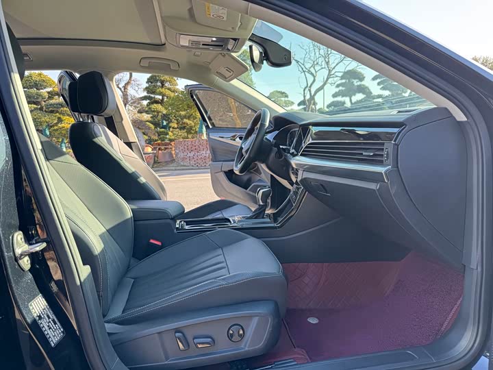 Volkswagen Passat 2025 2025款 出众款 380TSI 星空龙腾版