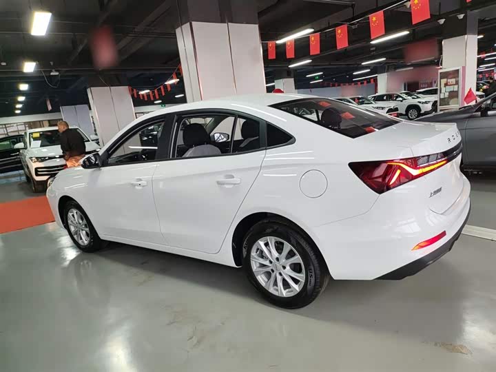 Roewe i5 2026 2026款 1.5L 手动舒享版