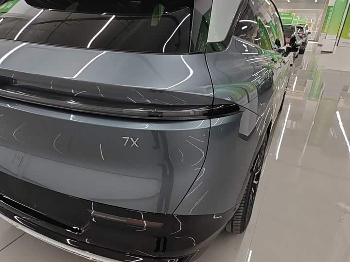 Zeekr 7X 2025 2025款 100kWh 长续航四驱智驾版