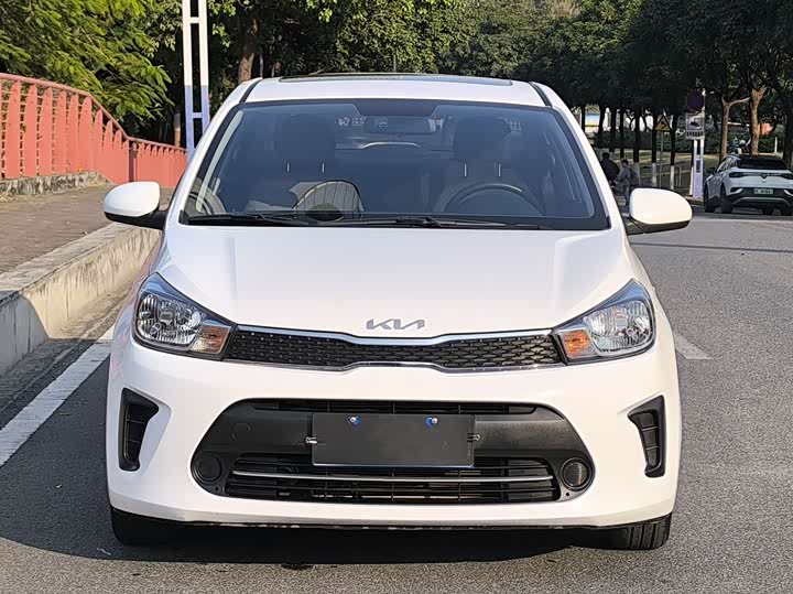 Kia Pegas 2020 2020款 改款 1.4L 自动舒适天窗版