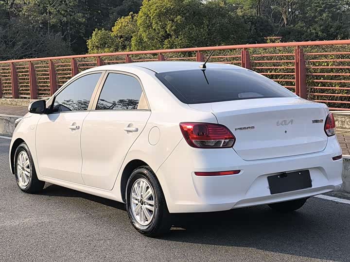 Kia Pegas 2020 2020款 改款 1.4L 自动舒适天窗版