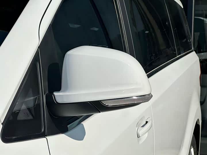 Maxus G20 2023 2023款 ES 2.0T 汽油自动超值版