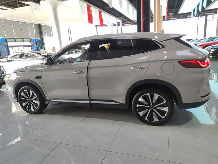 2025 BYD Song Plus Hybrid/EV