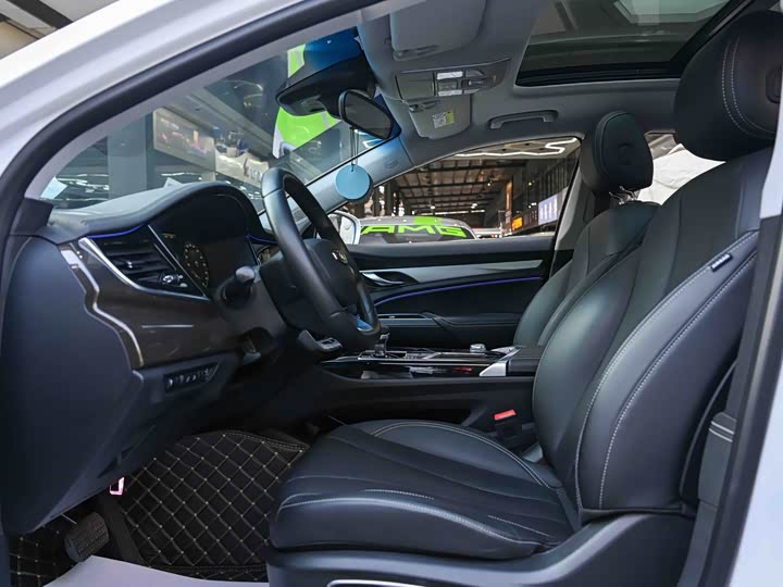 Geely Emgrand GT 2021 2021款 1.8T 领航版+