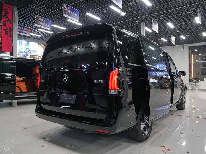 Mercedes-Benz Vito 2024 2024款 2.0T 精英版 7座