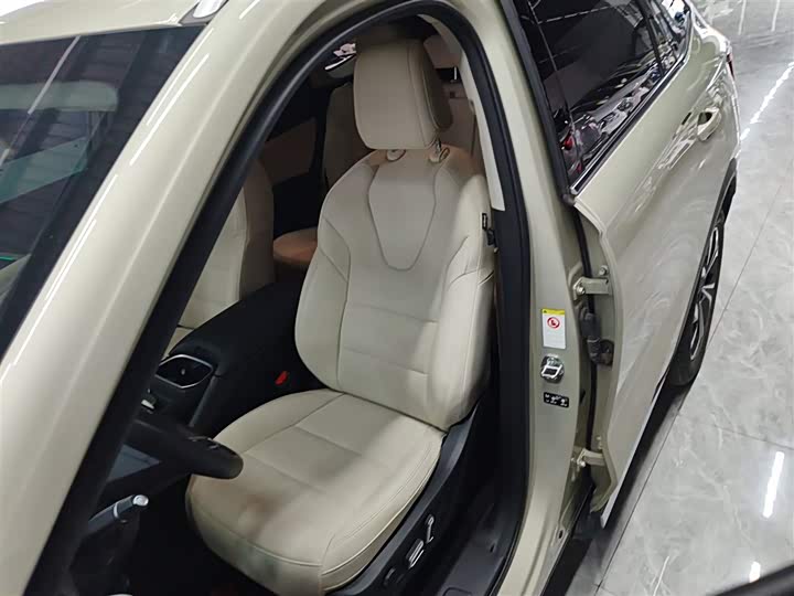 Haval Ruge Max 2023 2023款 1.5L Hi4 105 四驱智能旗舰版