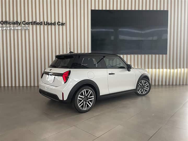 Mini Mini 2025 2025款 1.5T COOPER 经典派