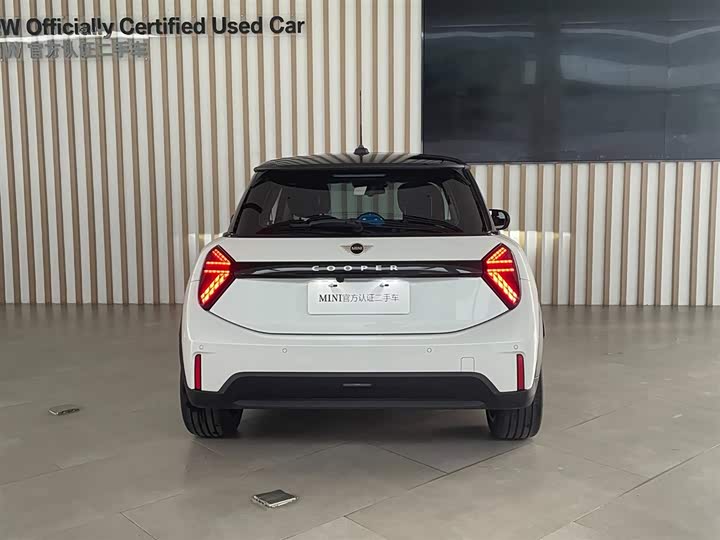 Mini Mini 2025 2025款 1.5T COOPER 经典派