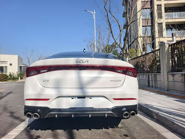 Kia K5 2025 2025款 2.0T 旗舰版