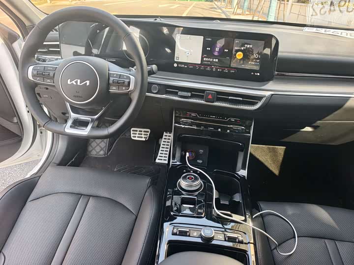 Kia K5 2025 2025款 2.0T 旗舰版