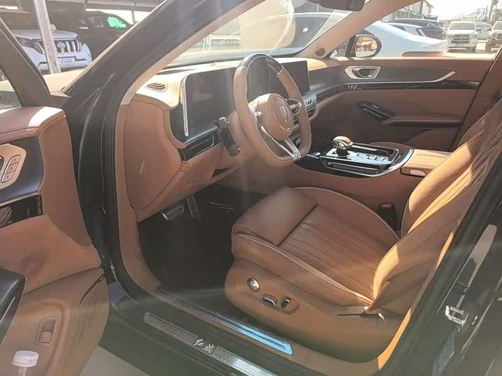Hongqi H9 2024 2024款 2.0T 旗畅 私享风尚版