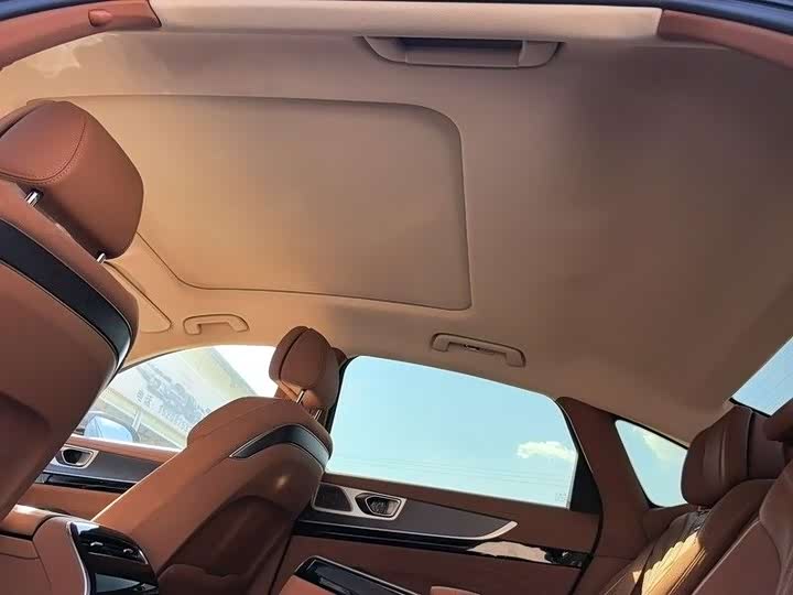 Hongqi H9 2024 2024款 2.0T 旗畅 私享风尚版