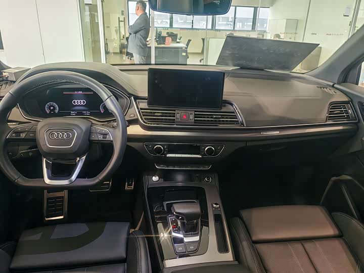 Audi Q5L 2025 2025款 40 TFSI 豪华动感型