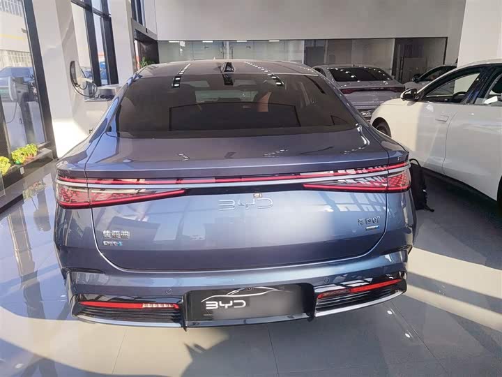 BYD Seal 07 DM-i Hybrid 2025 2025款 智驾版 DM-i 1.5L 125km 尊贵型