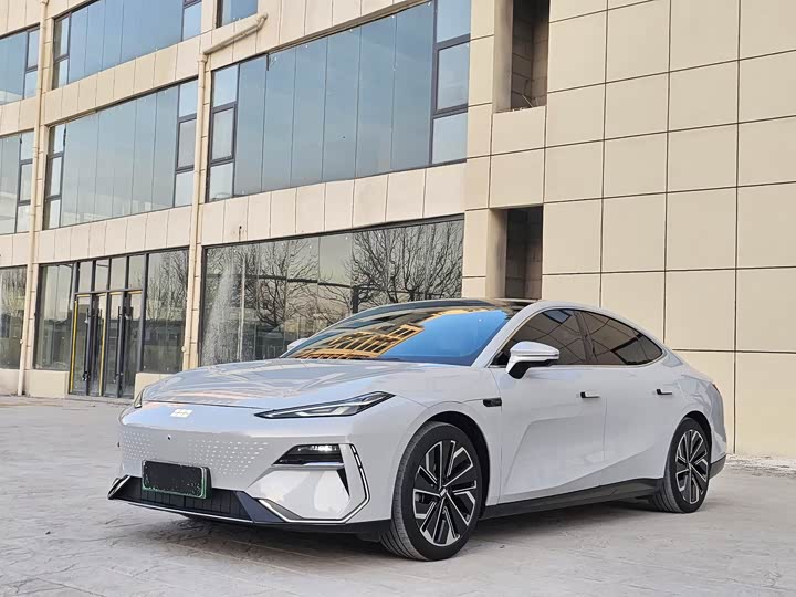 Geely Galaxy E8 2024 2024款 665km 后驱星舰 远航版