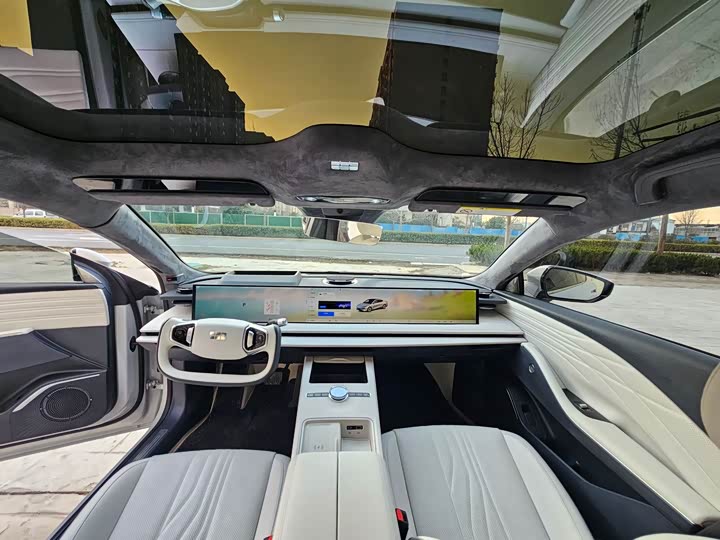 Geely Galaxy E8 2024 2024款 665km 后驱星舰 远航版