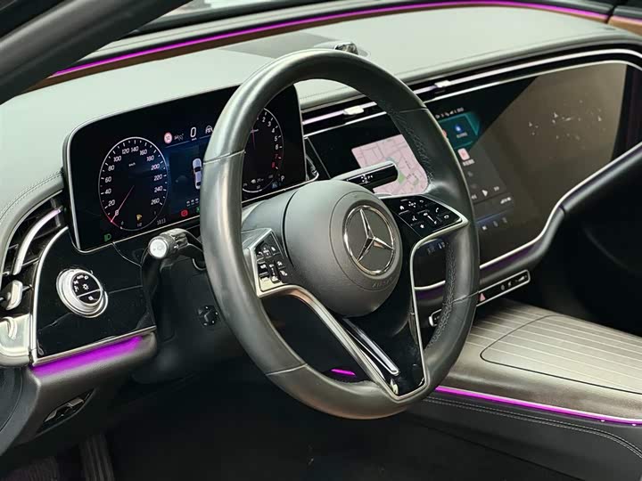 Mercedes-Benz E-Class Hybrid 2024 2024款 E 350 e L 插电式混合动力轿车
