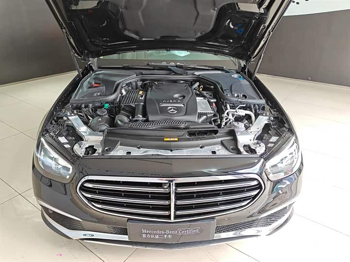 Mercedes-Benz E-Class Hybrid 2024 2024款 E 350 e L 插电式混合动力轿车