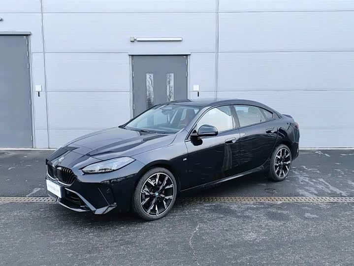 BMW 2 Series 2025 2025款 225L M运动曜夜套装