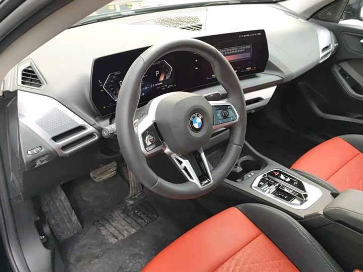 BMW 2 Series 2025 2025款 225L M运动曜夜套装