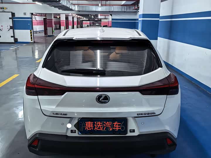 Lexus UX 2022 2022款 260h 探·趣版