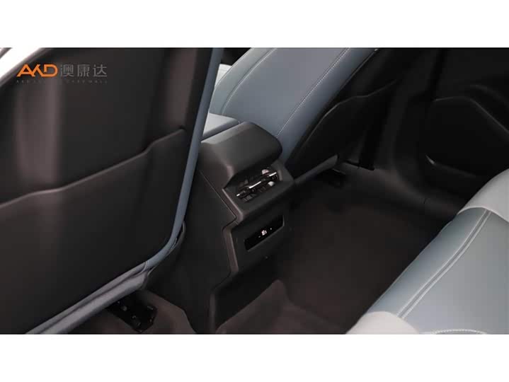 Audi Q6L e-tron 2026 2026款 首发领航版