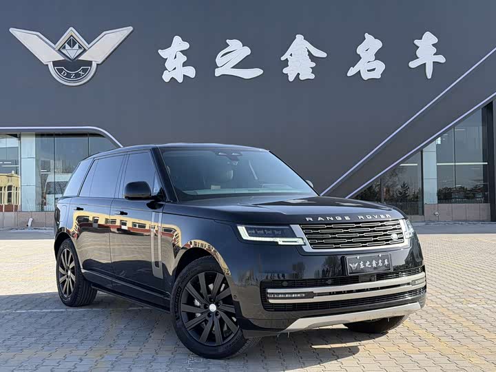 Land Rover Range Rover 2025 2025款 3.0 L6 400PS 盛世加长版