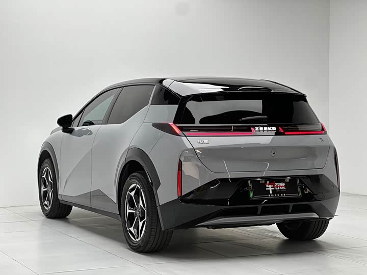 Zeekr X 2025 2025款 五座后驱版