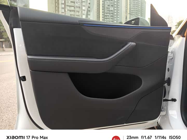 Tesla Model Y 2025 2025款 长续航全轮驱动版