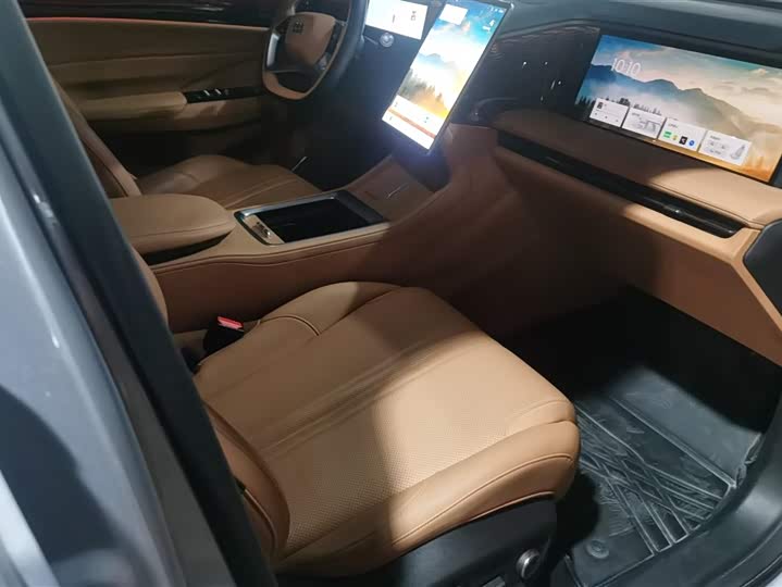 Geely Galaxy L7 2025 2025款 EM-i 115km 探索+版