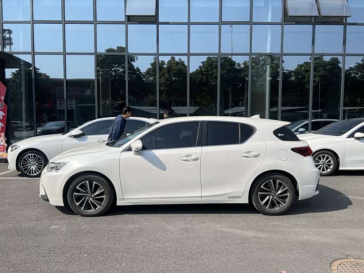 Lexus CT 200h 2020 2020款 CT200h 精英版 单色