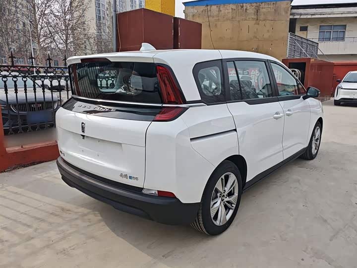 Bestune NAT 2022 2022款 舒享出行版 100kW 425km