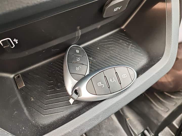 Bestune NAT 2022 2022款 舒享出行版 100kW 425km