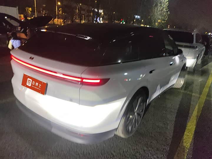 LiXiang i6 2025 2025款 四驱标准版