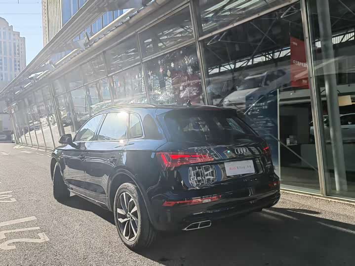 Audi Q5L 2025 2025款 40 TFSI 豪华动感型