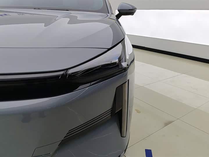 Geely Galaxy L6 2025 2025款 EM-i 140km 探索+版