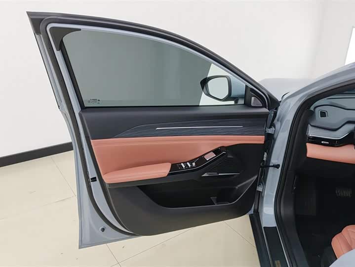 Geely Galaxy L6 2025 2025款 EM-i 140km 探索+版