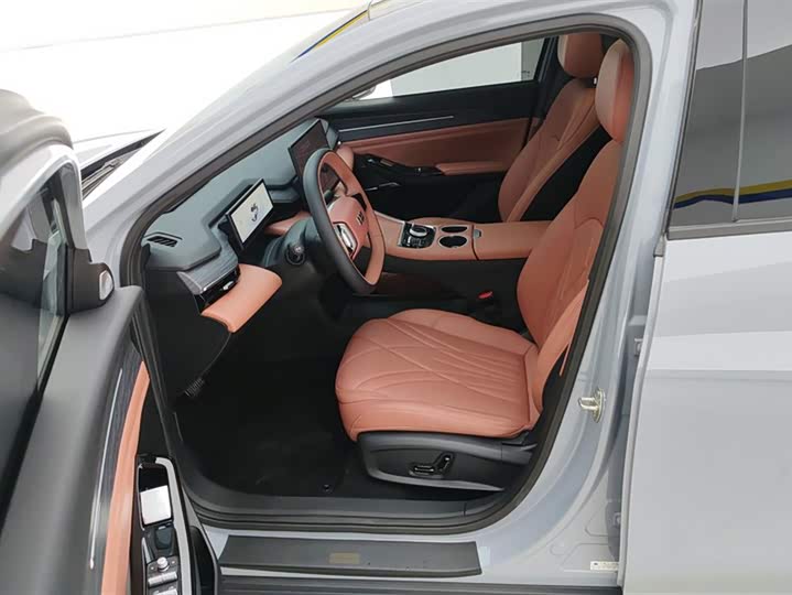 Geely Galaxy L6 2025 2025款 EM-i 140km 探索+版