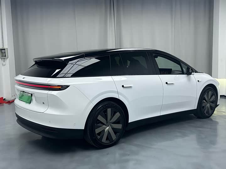 LiXiang i6 2025 2025款 两驱标准版