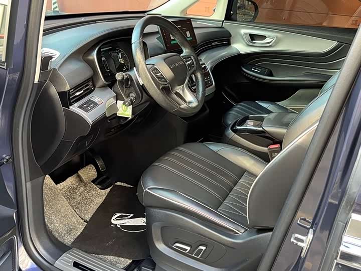 Roewe iMax 8 2022 2022款 400TGI 欢聚版