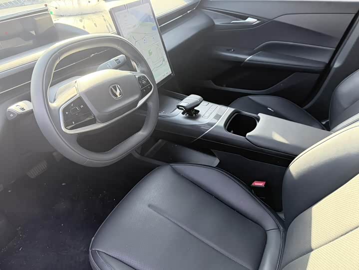 Changan Yida 2023 2023款 蓝鲸NE 1.5T GDI DCT尊贵型