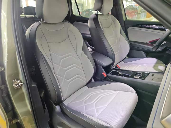 Volkswagen Tayron 2025 2025款 探岳L 380TSI 四驱豪华Easy包