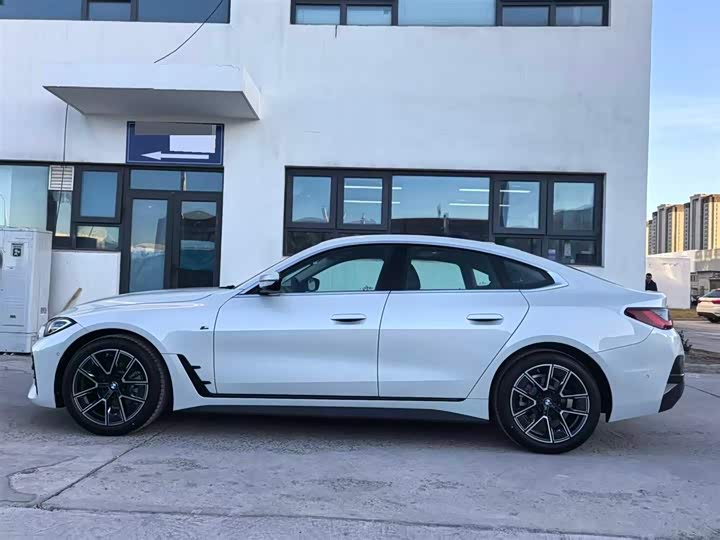 BMW 4 Series 2023 2023款 425i Gran Coupe M运动套装