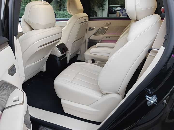 Nio Onvo L90 2025 2025款 Max 六座版